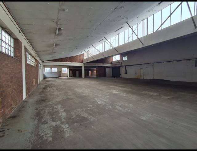 1,563M² WAREHOUSE TO LET IN BENROSE